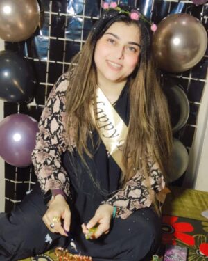 Farah Chaudhary Instagram - Some glimpse of my birthday night celebrated at home with family.Thank you bhai and Mona for making it so special for me..Bhai you never failed to make me happy and always know what my heart want. And also thank you Ricky for being with me no matter how far is the distance..
And last but not the least the hard work of my doll Hannah and her friend for making it the best and making so much effort in decorating and hiding just to give me surprise.
Thank you everyone frok my family , friends and instagram fam for wishing me
Love you all
#birthday #advfarahchaudhary