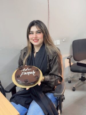 Farah Chaudhary Instagram - Aging like a vine ❤️🤪💯❤️🔥
Happy Birthday to me.
Thank you everyone for making it so special for me.Love you ammi abbu.Jis tarah se aap sab mera gussa jhelte ho shayad ye sab ke bas ki baat hi nahi jo mere Dil ka haal us gusse me sab samaj jate.Koi nahi samaj sakta.Love you Hanu @hannahchaudharyofficial
Thank you bhai @mr_____chowdhary_____ fayu @charming_chaudhary_786 , Mona
sahil, Afraz, Raydan, Aayat,Azan , Far, Shab, Basit bhai, Fatima , Komal and everyone of you who really made so much of effort.Really loved it.
This was one of the best day of my life ever.MashaAllah
Was very happy
Recently kisi se sikha tha Saza katne duniya me thodi aayi hu…So aaj jam ke khush thi har haal me.Alhumdulillah for everything
#birthdayvibes #3rdjune #manifestingthebestlife #alhumdulilahforeveryblessing❤️ #mashaallah