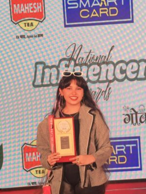 Farah Chaudhary Instagram - 🏆✨Two Generations. One Stage. Endless Dreams.✨🏆
From the runway of life to the spotlight of success —
I proudly received the Fashion & Lifestyle Influencer of the Year,
and my little sunshine Hannah stole hearts with the Best Influencer Award at the National Influencers Awards 2025 in Goa! 💖🌴
This night was more than just about trophies — it was about love, passion, and shared dreams becoming reality.
So grateful, so proud, and so ready for what’s next! 🌟
#NationalInfluencerAwards2025 #GoaVibes #FashionAndLifestyleInfluencer #BestInfluencerAward #MomAndDaughterGoals #PowerDuo #FarahAndHannah #BeingFarahChaudhary #HannahTheStar #WinningTogether #InfluencerLife #gratitudeandglory