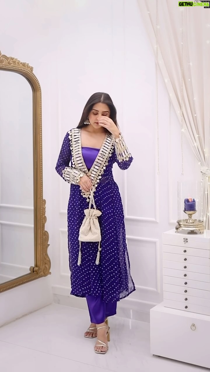 Farheen Panjwani - 18.7K Likes - Got my hands on this viral suit and I’m in love✨ They have more colors too🥺❤️

Comment ‘Love’ to get my outfit link directly in your DMs 📥🔗 #QuickOutfitsWithFarheen

Outfit @fashionfloorindia ✨

#Indian #Ootd #grwm #fashionreels #desi #ethnic #mirrorwork #bandhini #bandhej #outfitinspo #personalstyle #personalstyle #wedding #weddingseason #shaadi #mehendi #sangeet