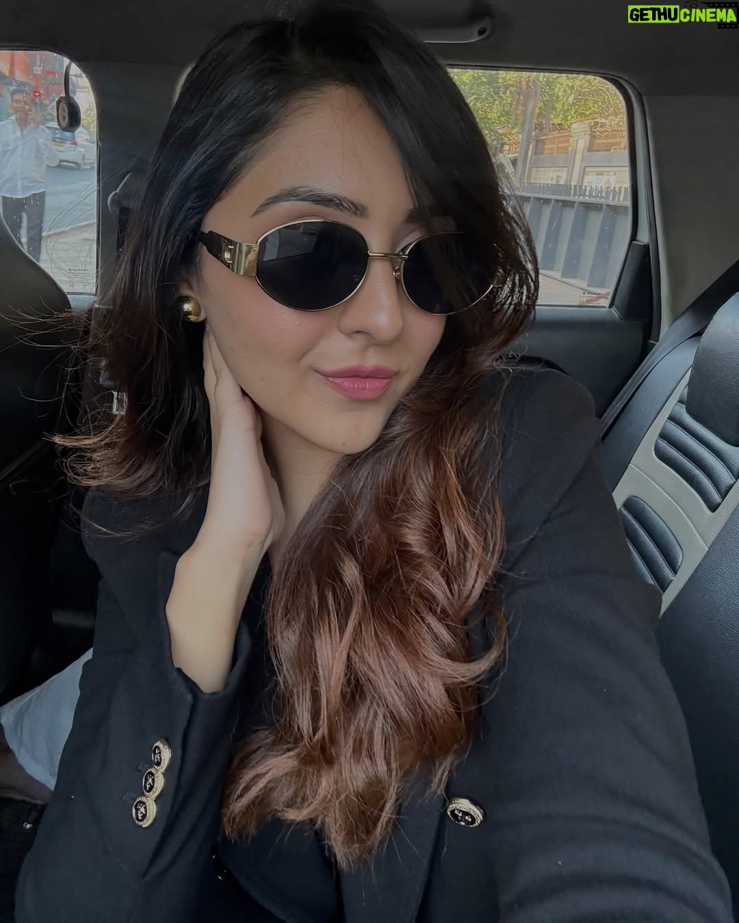 Farheen Panjwani - 4.3K Likes - Basic dress with a classic blazer- Simple & Sharp 🖤 What do you think about this look?

#QuickOutfitsWithFarheen #Ootd #Outfitinspo #Personalstyle