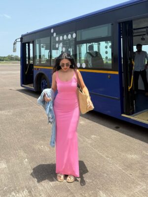 Farheen Panjwani Instagram - Just where I needed to be✈️🩷
Outfit from @savana
Feel free to comment/ask for direct link 📥🔗 #QuickOutfitsWithFarheen
#ootd #airportoutfit #outfits #outfitinspo #casualoutfit