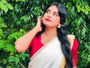 Farsana Rahman Instagram - Onam2k24🌼
#onam #sanarahman #fyp #parumala #pathanamthitta #malappuram #onamvideos #onamvibes #temple #divinevibes
