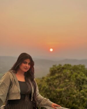 Farsana Rahman Instagram - Sunset 🌅
#sunset #amaizingview #view #happiness #fyp #sanarahman #kerala #kodikuthimala #perinthalmanna