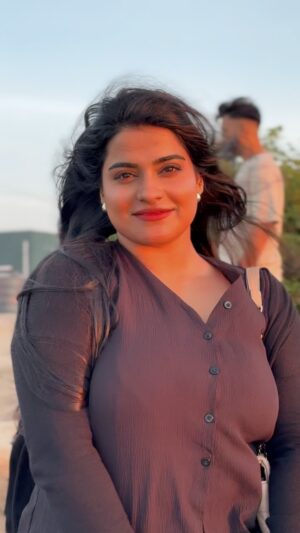Farsana Rahman Instagram - A Smile Can Mean A Thousand Words, But It Can Also Hide A Thousand Problems…
#fyp #sanarahman #kerala #trending #love #happy #fun #nandihills #smile