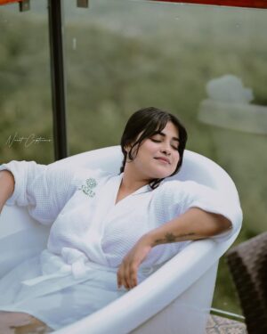 Farsana Rahman Instagram - Creating peace within my
Soul 🐚🌸
@excitaresorts
📷 @naxetcreations
#fun #relax #excitaresort #kodikuthimala #sanarahman #fyp #malappuram #kerala