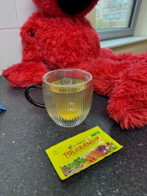 Feni Rose Instagram - Ngerasain sekelumit jarak tempuh @audikiranaa sehari2, dr kosan, ke kampus, ke mall, ke ujanan. 
Mau tidur, cuci sepre dulu 50 ribu aja 😅… jangan lupa tolak angin… orang pintar……

2 hari kemudian ibuk tepar sentrap sentrup dg sekelumit demam.