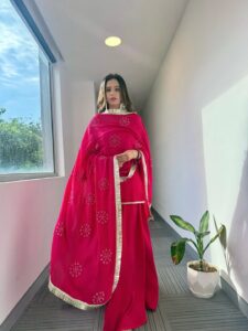 Actress Fenil Umrigar HD Photos and Wallpapers January 2026