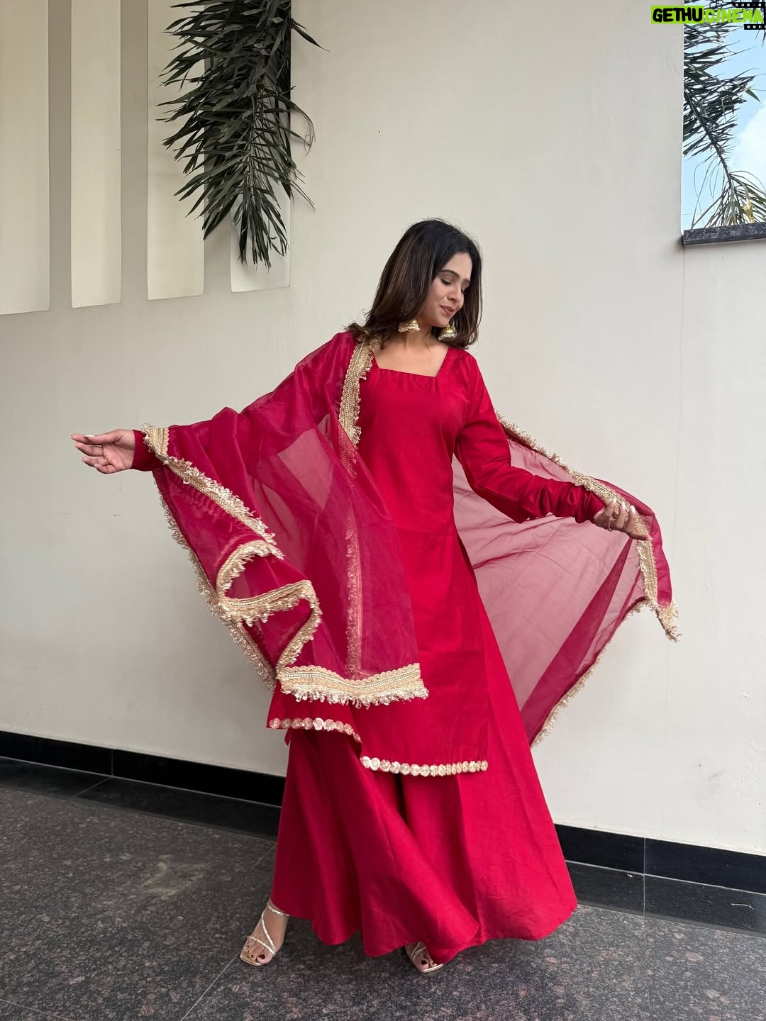 Fenil Umrigar - 29.4K Likes - Purnima suit set @manchali_india ☺️