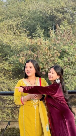 Fiza Khan Instagram - Tag your paltu Bestie❤️😂………….