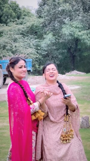 Fiza Khan Instagram - Abbe chal Tere, Jaise kitne Hai😂