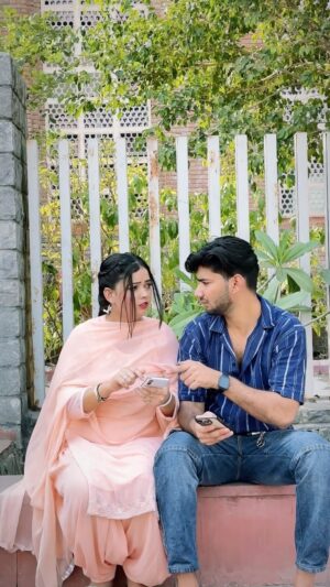 Fiza Khan Instagram - Gf Rock Bf Shocked 😂🤣……….