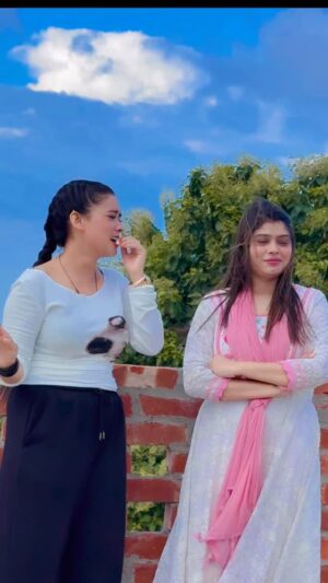 Fiza Khan Instagram - Tag your friends ❤️🥰