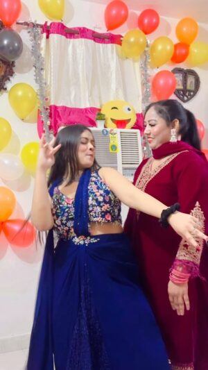 Fiza Khan Instagram - Mom🩷