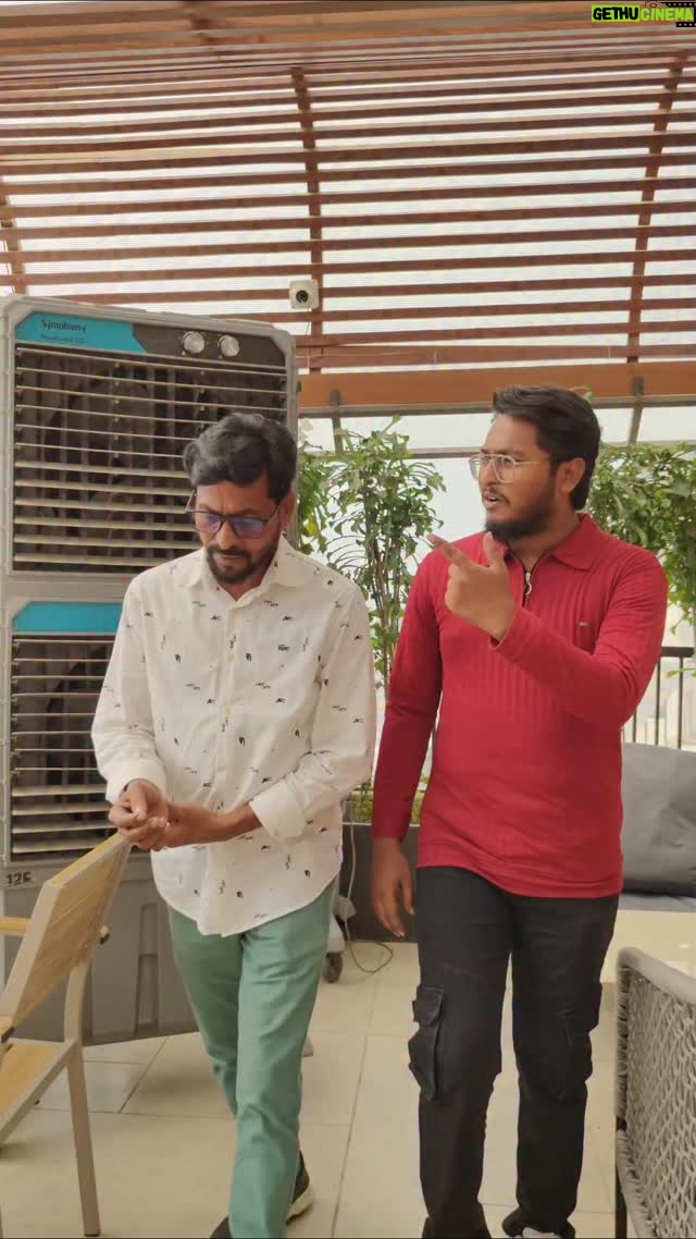 Flora Saini - 4.3K Likes - లక్స్ పాప మళ్లీ వచ్చింది..#comedy #funny #bezavadamastan #trending #viral