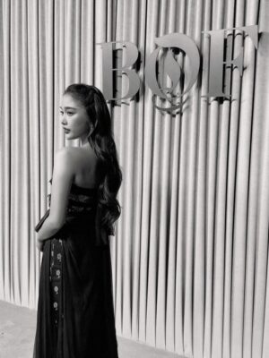 Freen Sarocha Instagram - Greatly honored to celebrate this wonderful night 🩵

@bof
@maisonvalentino
 
#BOF500
#VALENTINOGARAVANI