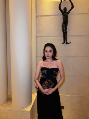 Freen Sarocha Instagram - Greatly honored to celebrate this wonderful night 🩵

@bof
@maisonvalentino
 
#BOF500
#VALENTINOGARAVANI