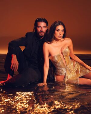 Galilea Montijo Instagram - Se terminó!!! Gracias equipooooo🫶🏻🫶🏻 los amo!! Gracias público por estar cada gala!!! #lacasadelosfamososmx 

Fashion styling & Creative direction @marmolviejo
Dress @iann_dey
Accessories: @swarovski
Makeup @waithsman
Hair @jorgebeltranhair
Photos @fernando.dumas
Video @arturogomezdirector
Dirección de arte Milo Villegas  @maq.501
Mi moqui @ipmoreno por apoyarme siempre física y mentalmente ❤️ te amo!!!