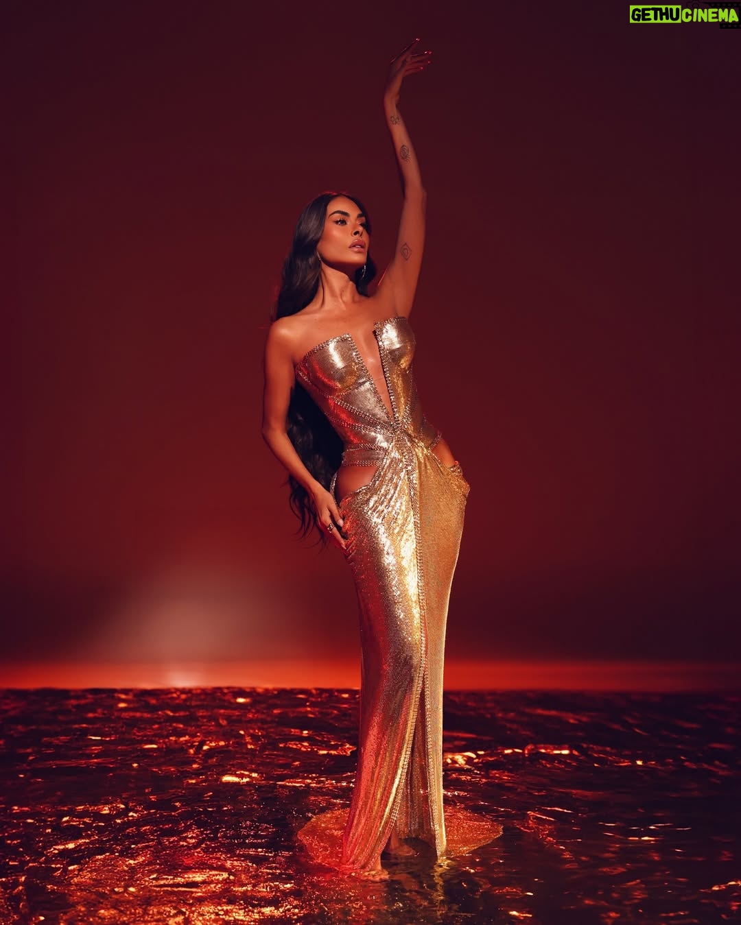 Galilea Montijo - 342.2K Likes - Se terminó!!! Gracias equipooooo🫶🏻🫶🏻 los amo!! Gracias público por estar cada gala!!! #lacasadelosfamososmx 

Fashion styling & Creative direction @marmolviejo
Dress @iann_dey
Accessories: @swarovski
Makeup @waithsman
Hair @jorgebeltranhair
Photos @fernando.dumas
Video @arturogomezdirector
Dirección de arte Milo Villegas  @maq.501
Mi moqui @ipmoreno por apoyarme siempre física y mentalmente ❤️ te amo!!!