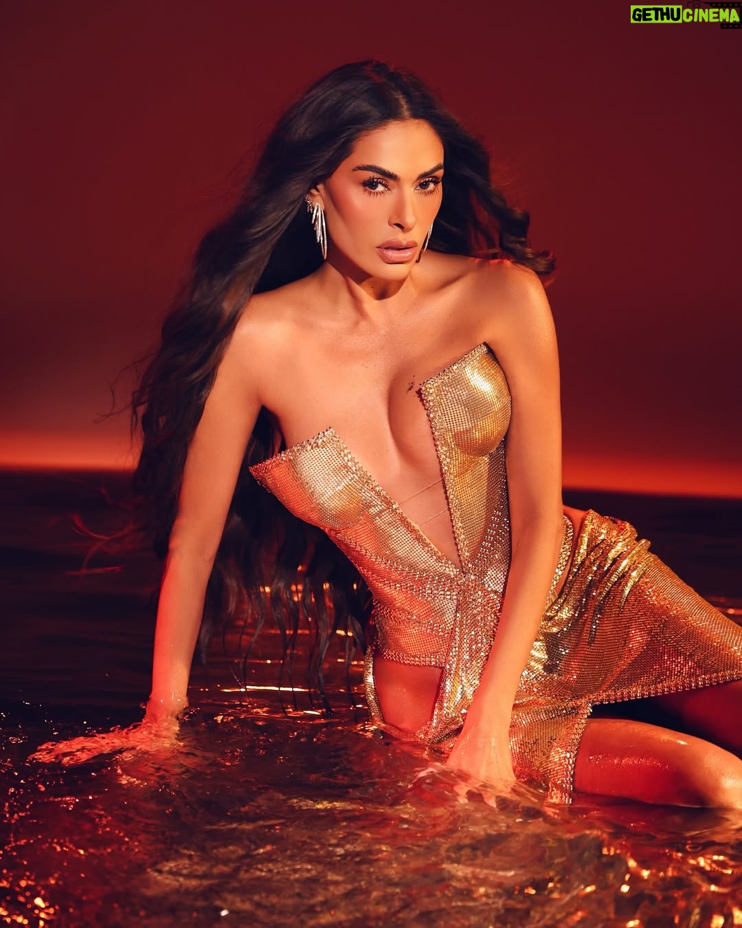 Galilea Montijo - 342.2K Likes - Se terminó!!! Gracias equipooooo🫶🏻🫶🏻 los amo!! Gracias público por estar cada gala!!! #lacasadelosfamososmx 

Fashion styling & Creative direction @marmolviejo
Dress @iann_dey
Accessories: @swarovski
Makeup @waithsman
Hair @jorgebeltranhair
Photos @fernando.dumas
Video @arturogomezdirector
Dirección de arte Milo Villegas  @maq.501
Mi moqui @ipmoreno por apoyarme siempre física y mentalmente ❤️ te amo!!!