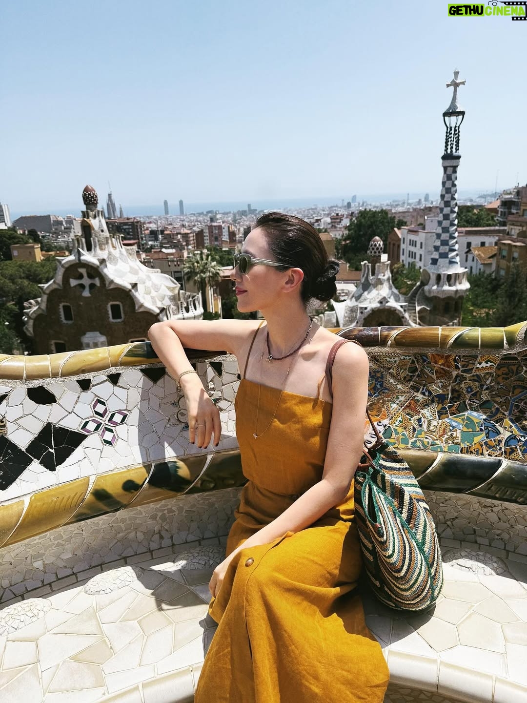 Gao Yuanyuan - 12K Likes - 🚶🏻‍♀️#GOOTD #Barcelona