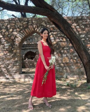 Gargee Nandy Instagram - 🪷🎥🌻 BTS because mere paas time hi nhi hai Instagram reel banana ka 😭.