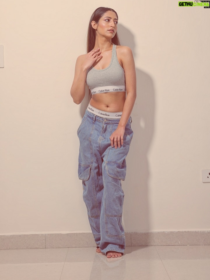 Gargee Nandy - 1.3K Likes - @calvinklein 🤍
Thanks for making this happen
@palettebykritikamishra 
@amit_hasija_photography 
@hairstylist_rohitrajput_1