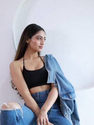 Gargee Nandy Instagram - “Not here to fit in, here to stand out.”
.
.
.

📸 @arjunsinghphotographer 
Make up @palettebykritikamishra