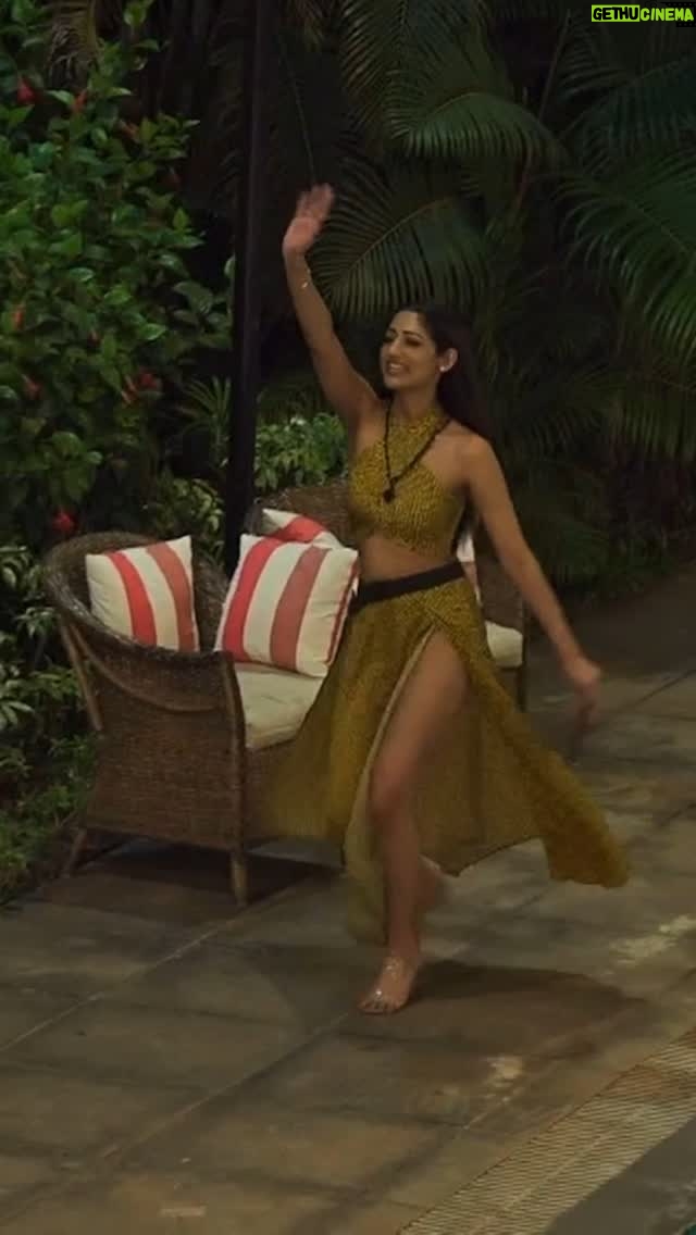 Gargee Nandy - 1.4K Likes - Before all the madness of my second reality show begins! I wanted to share this video of my entry to the first reality show I did for jio cinema. Loved every bit of it! Learnt so much about people, life , love and especially myself . This wasn’t easy at all but I wouldn’t want it any other way.Thanks to some amazing people for this opportunity and to some people for helping me survive . This show has definitely added to who Iam today!

@tarunpanjwani11 
@khuzema_kezer 
@kunalchandna 
@kkundrra 
@imouniroy 
@shums_07 
@mohsinaliyarkhan11 
@shris_t__ 
@shweta_kokane 
@socrates_rajan 
@gleonaaa 
 And ofcouse my girlies 
@cheshtabhagat 
@iamchetnapande 
@nikitabhamidipati