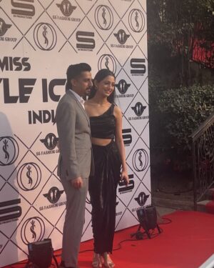 Gargee Nandy Instagram - All I need in this life of SIN is me and my girlfriend….!!!!
❤️❤️❤️
Love you ♾️♾️♾️♾️