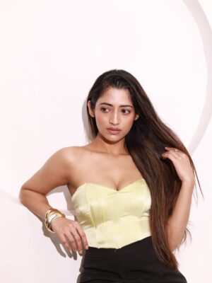 Gargee Nandy Instagram - The Awara series!
Thanks to the A team
@arjunsinghphotographer on 📸
@palettebykritikamishra dolled me up