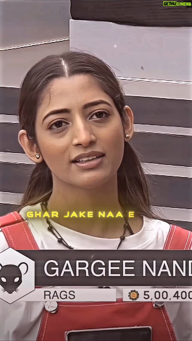Gargee Nandy - 11.1K Likes - “Main kabhi bhookha nahi soyi kabhi kisi cheez ki kami mehsoos nahi ki… kyunki mere Gharwalo ne hamesha mujhe apne kshamta se zyada diya. Par ‘The Society’ ne mujhe woh dard mehsoos karwaya jo maine kabhi jhela hi nahi tha. Pehli baar laga — khaali pet sirf sharir nahi, insaan ko bhi tod deta hai. Jab kuch nahi tha, tab yaad aayi maa ki roti ki khushboo… ghar ka sukoon… woh sab jo hum aksar for granted le lete hain. … . 💔🙏”Society ke iss side se waqiff karaya iss show ne @jiohotstar ! Gharwalo ki ehmiyat toh khoon mae humesha se hi thi par Jab kuch nahi tha, tab samaj aaya ki gharka  ka bana ek nivaala aur ghar walo ke bina kisi swarth ka pyaar bhi daulat hai.”