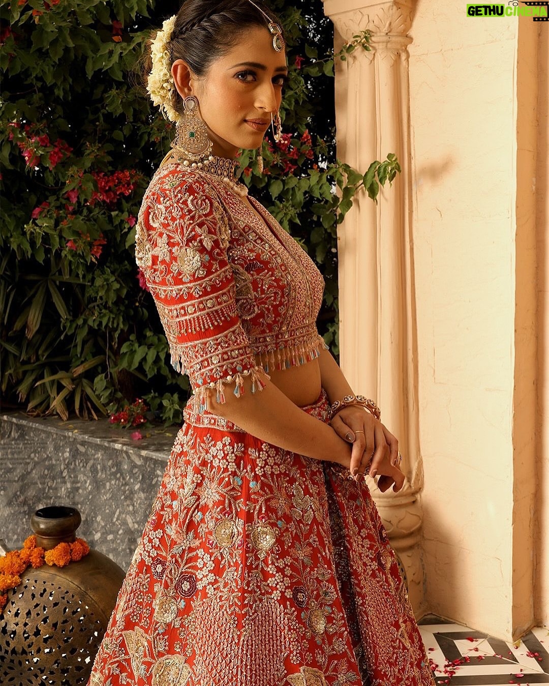 Gargee Nandy - 1.4K Likes - Normalise being able to wear SHAADI KA JODA without being married!🥹