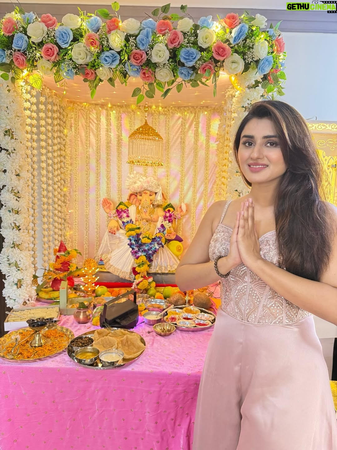 Garima Parihar - 90.7K Likes - Ganpati Bappa Morya💕🥰

.
.
.
#ootd #instaday #instagood #photooftheday#picoftheday #instamood #instagram