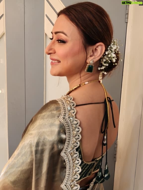 Gauri Pradhan Tejwani - 11.5K Likes - Classic never tries too hard!!
HMU & 📸 @makeupbyrizsiledar