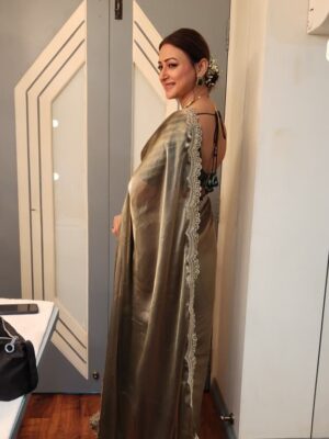 Gauri Pradhan Tejwani Instagram - Classic never tries too hard!!
HMU & 📸 @makeupbyrizsiledar