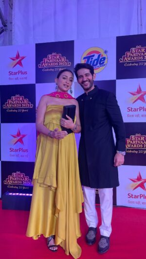 Gauri Pradhan Tejwani Instagram - Sundari sundari tujha naav kay aahe ..❤️❤️❤️❤️
#hitentejwani #gpradhan #love #grateful #vibes #sunday #starpariwarawards2025