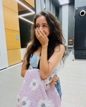 Gauri Prajapat Instagram - Can't remember the joke though!
Well, hello there🙋🏻‍♀️, long time no see (other than stories💁🏻‍♀️)
.
.
.
.
.
.
.
.
.
.
.
#longtimenosee #instafeed #backoninstagram #🥺