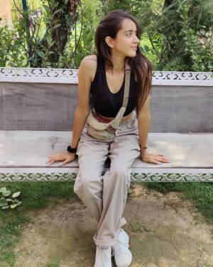 Gauri Prajapat Instagram - So, this year I did a trip with @onhisowntrip . A kind-a solo trip as everyone was stranger to me and trust me, I was so anxious thinking about how the trip will be, will I be able to connect with other trippers, will I be able to enjoy and have fun and a lot of such questions. 
SO,
Starting with DAY-1, when I was at the airport, I met @capn_nero  @kanikapasricha20 , I tried my best to hide my nervousness but this person @capn_nero immediately makes people comfortable around him. He has some superpower or doremon ka koi gadget as hell just look through your soul.
And now my love @kanikapasricha20 , being on the same flight was literally a benefit for me as I was able to put an end to all the hypothetical situation. You made me feel at peace from the time we started our conversation. You are such a lovely soul and will always be there in your life to annoy you.
.
Starting with the trip, we landed in Srinagar and from there took a bus to our first destination- Yousmarg, true heaven on earth. Stayed at @hotelsangarmal The moment I reached there it was so tranquil and overwhelming. The cold winds, horses grazing in the meadow, birds chirping, mountains pine trees and the clouds as if I'm in a fairy tale.
.
.
.
.
.
.
#kashmirtrip2021 #indorigauri #yousmarg #onhisowntrip #kashmir #travelgram #mountains #heavenishere #travelphotography #memoriesforlife #bondsthatgobeyond #theguyonhisowntrip #travelinfluencer #blogger #trending #trip2021 #travelmore #lovemore #famjam #lovethisplace