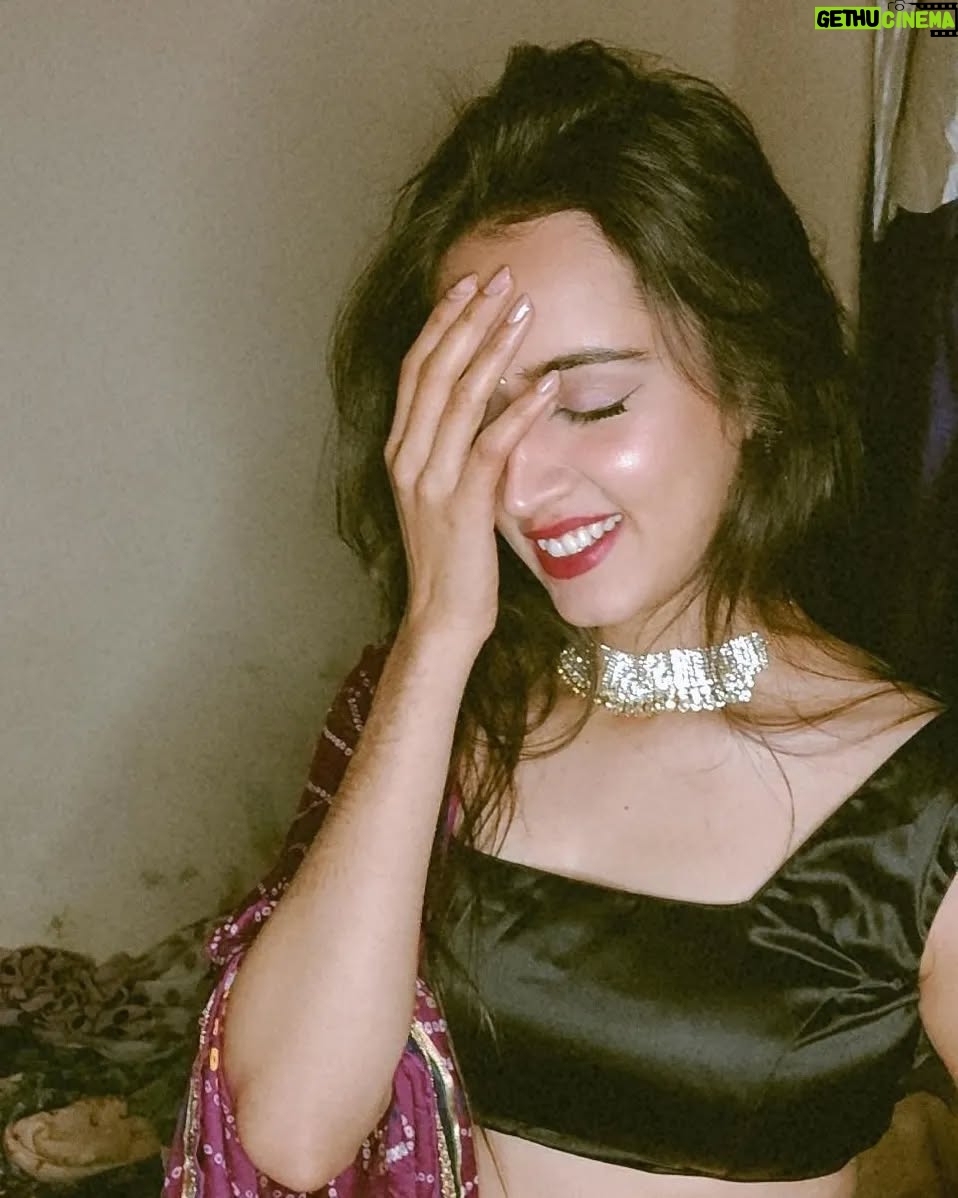 Gauri Prajapat - 2.7K Likes - Saree hits different!
.
.
.
.
.
.
.
#saree #indorigauri #explore #indianlook #sareelove #instapost #postoftheday #indoregram #indianoutfit #redsaree #indore #indianwedding