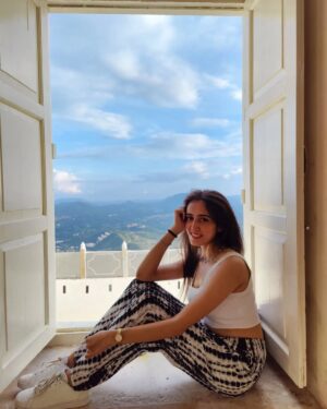 Gauri Prajapat Instagram - Dil ke jharokhe se✨
.
.
.
.
.
.
.
#udaipurdiaries #indorigauri #udaipurtrip #instafeed #udaipur  #rajasthantourism #explorepage #asthetic