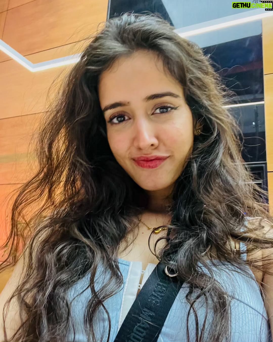 Gauri Prajapat - 2.1K Likes - Can't remember the joke though!
Well, hello there🙋🏻‍♀️, long time no see (other than stories💁🏻‍♀️)
.
.
.
.
.
.
.
.
.
.
.
#longtimenosee #instafeed #backoninstagram #🥺