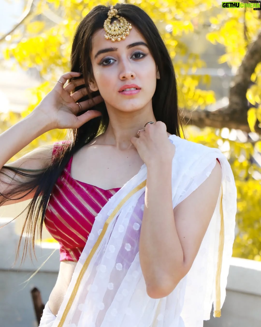 Gauri Prajapat - 3.8K Likes - Aankhon ki...gustakhiyan...maaf ho🥀
.
.
.
.
.
.
.
.
#indorigauri #saree #throwback #sareelove #indianattire #indoregram #indore #indianlook