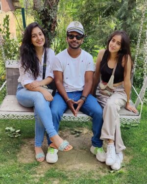 Gauri Prajapat Instagram - So, this year I did a trip with @onhisowntrip . A kind-a solo trip as everyone was stranger to me and trust me, I was so anxious thinking about how the trip will be, will I be able to connect with other trippers, will I be able to enjoy and have fun and a lot of such questions. 
SO,
Starting with DAY-1, when I was at the airport, I met @capn_nero  @kanikapasricha20 , I tried my best to hide my nervousness but this person @capn_nero immediately makes people comfortable around him. He has some superpower or doremon ka koi gadget as hell just look through your soul.
And now my love @kanikapasricha20 , being on the same flight was literally a benefit for me as I was able to put an end to all the hypothetical situation. You made me feel at peace from the time we started our conversation. You are such a lovely soul and will always be there in your life to annoy you.
.
Starting with the trip, we landed in Srinagar and from there took a bus to our first destination- Yousmarg, true heaven on earth. Stayed at @hotelsangarmal The moment I reached there it was so tranquil and overwhelming. The cold winds, horses grazing in the meadow, birds chirping, mountains pine trees and the clouds as if I'm in a fairy tale.
.
.
.
.
.
.
#kashmirtrip2021 #indorigauri #yousmarg #onhisowntrip #kashmir #travelgram #mountains #heavenishere #travelphotography #memoriesforlife #bondsthatgobeyond #theguyonhisowntrip #travelinfluencer #blogger #trending #trip2021 #travelmore #lovemore #famjam #lovethisplace