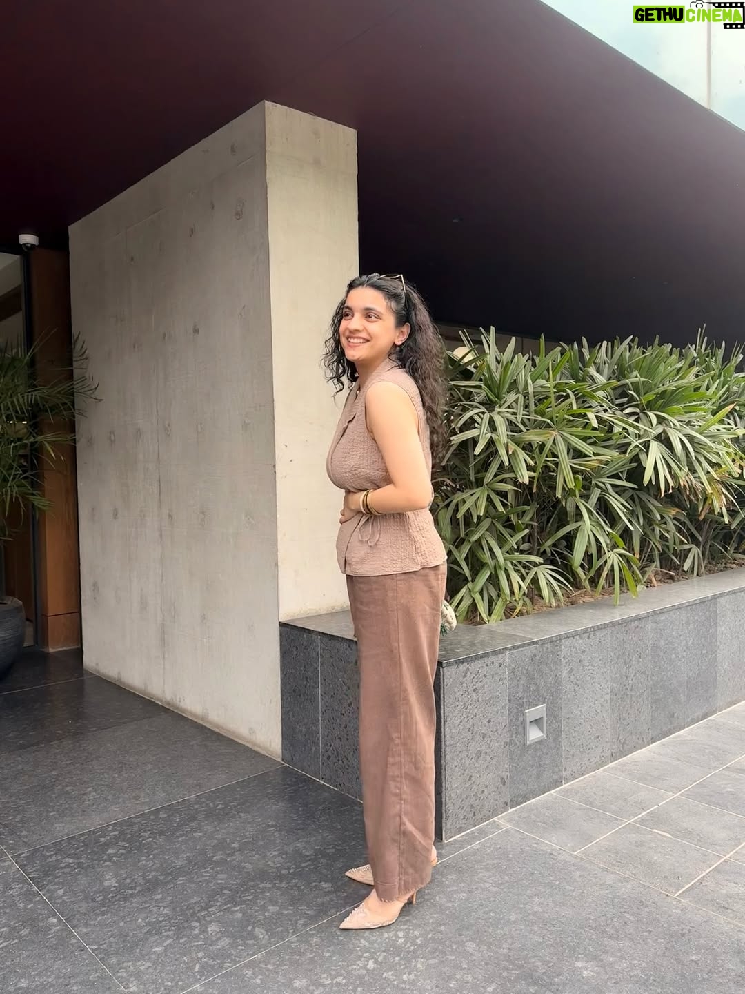 Gaurika Rathi - 860 Likes - Crazy days ahead🤍🎀🧿

Also, this combination lives rent free in my mind, heart & wardrobe🫠