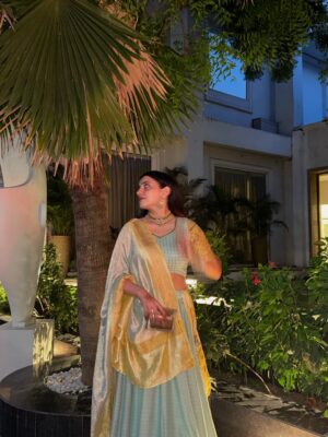 Gaurika Rathi Instagram - Not getting over this outfit 🎀🤍🤌
Favourite Palette.

Comment ‘🎀’ for outfit details.