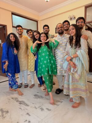 Gaurika Rathi Instagram - Round 1🧿🤍🥹

The one festival that I always look forward to.
ARMY🧿❤️

@rathishivi Miss you🤍
