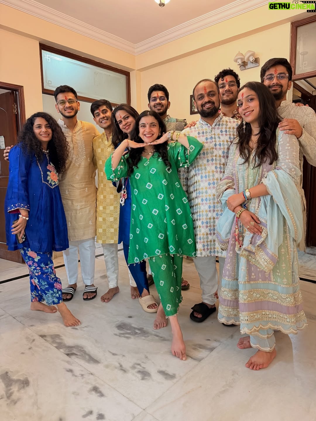 Gaurika Rathi - 1K Likes - Round 1🧿🤍🥹

The one festival that I always look forward to.
ARMY🧿❤️

@rathishivi Miss you🤍