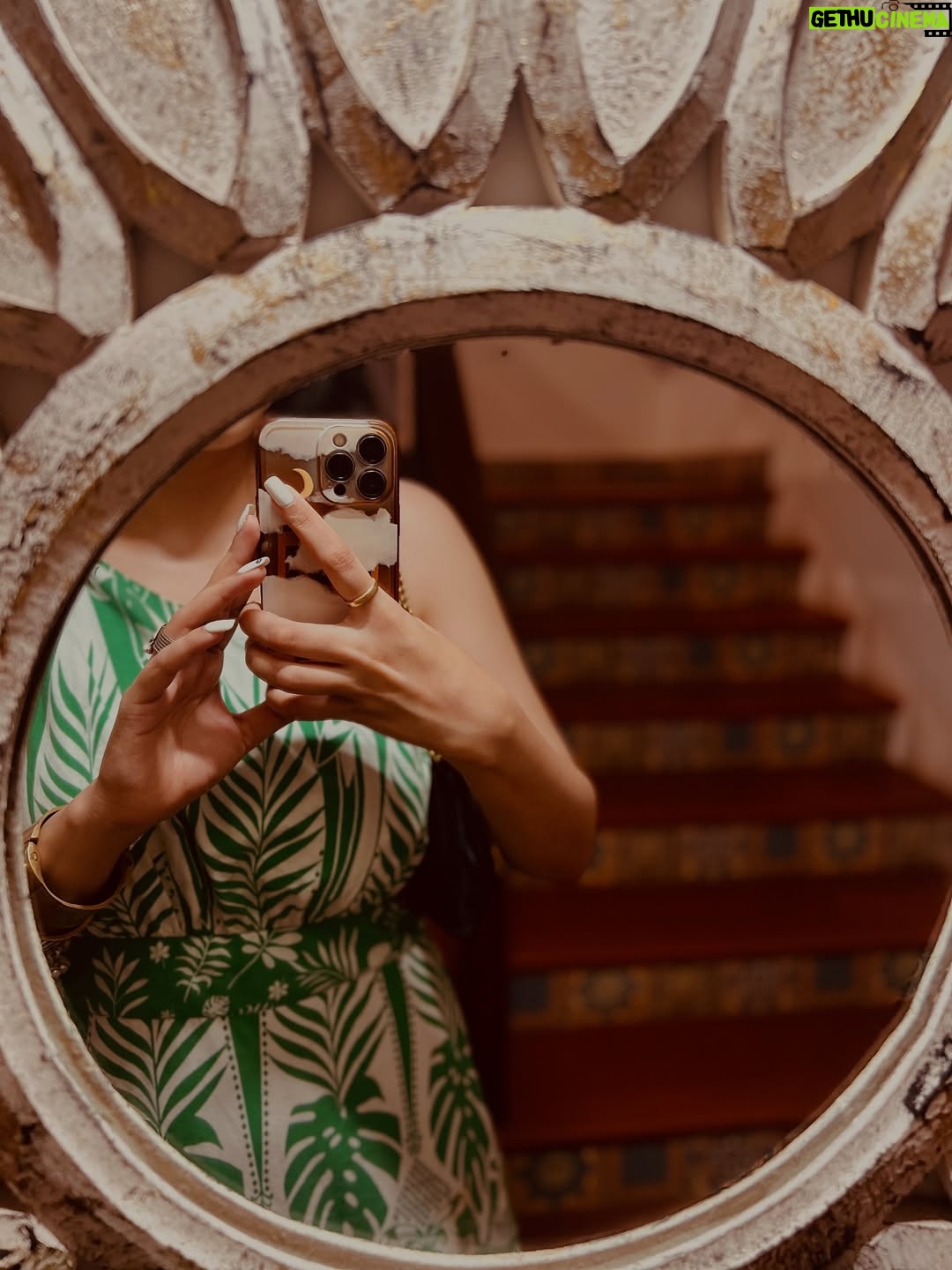 Gaurika Rathi - 801 Likes - 🎀🤍🥂💃🧿
