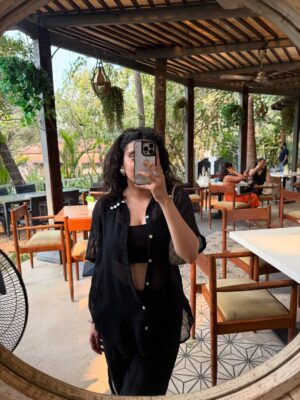 Gaurika Rathi Instagram - 🎀🤍🥂💃🧿
